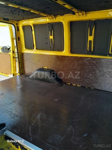Ford Transit-6