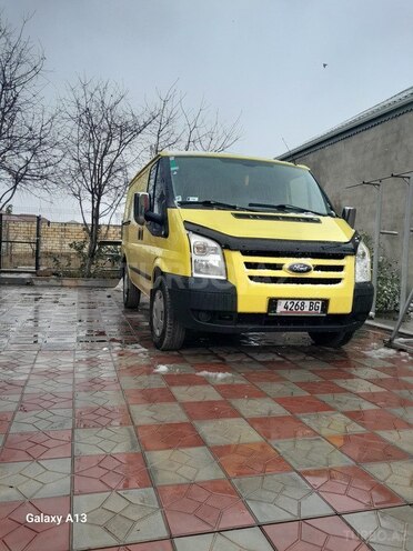 Ford Transit-1