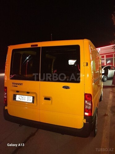Ford Transit-12