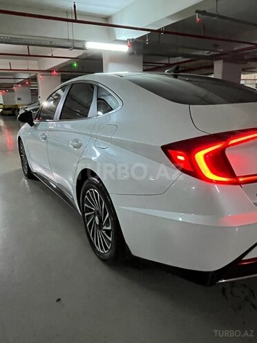 Hyundai Sonata-3