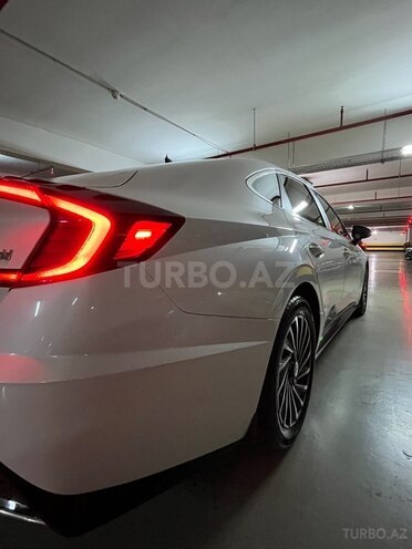 Hyundai Sonata-5