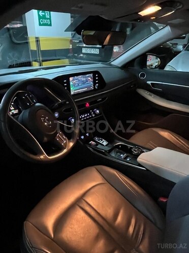 Hyundai Sonata-10