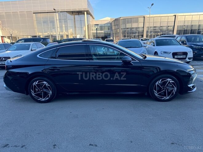 Hyundai Sonata-4