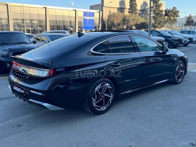 Hyundai Sonata-6