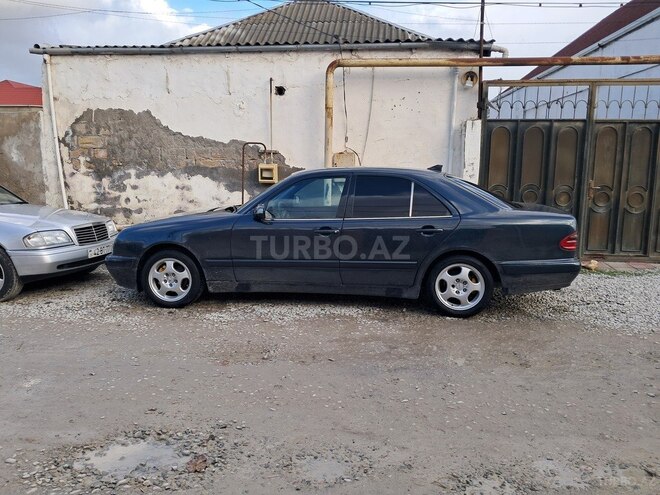 Mercedes E 240 1999, 266,000 km - 2.4 l - Bakı
