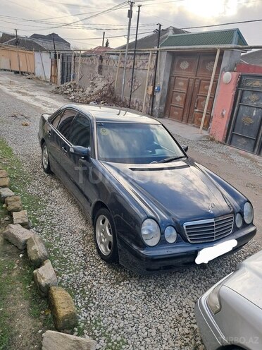 Mercedes E 240 1999, 266,000 km - 2.4 l - Bakı