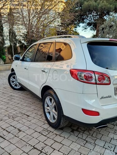 Hyundai Santa Fe-5