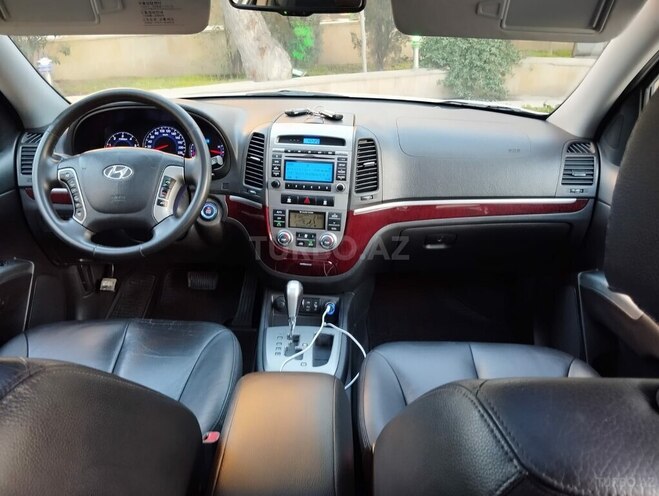 Hyundai Santa Fe-10