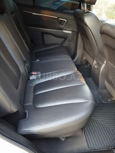Hyundai Santa Fe-15