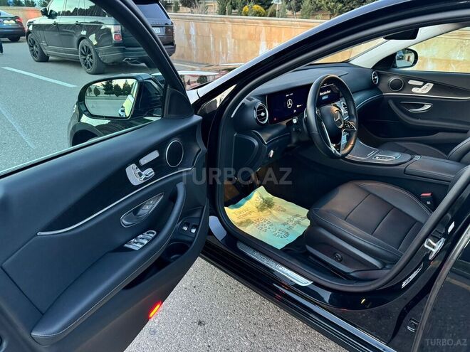Mercedes E 300 e 4MATIC 2022, 22,800 km - 2.0 л - Bakı