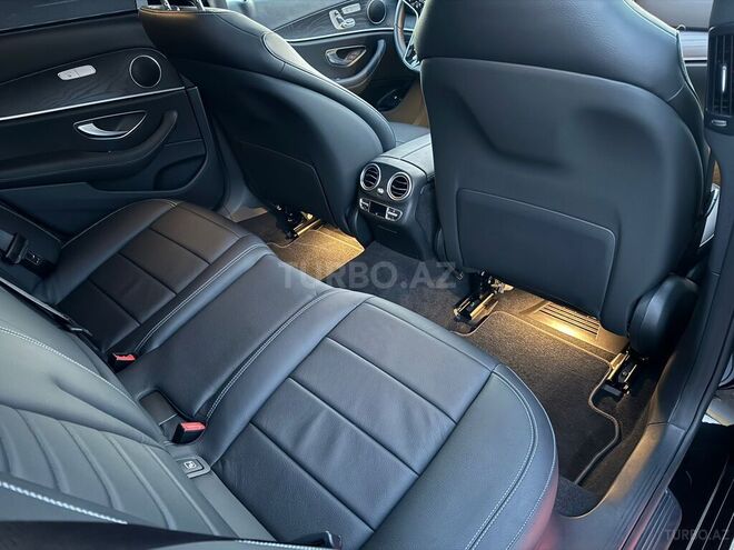 Mercedes E 300 e 4MATIC 2022, 22,800 km - 2.0 л - Bakı