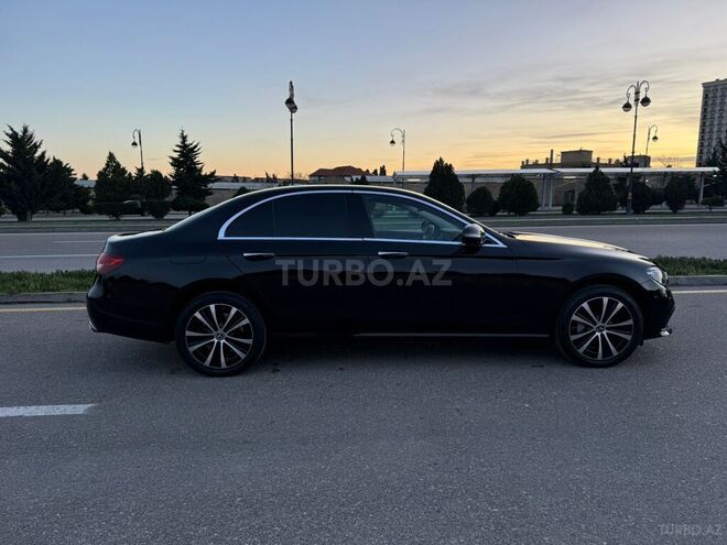 Mercedes E 300 e 4MATIC 2022, 22,800 km - 2.0 л - Bakı
