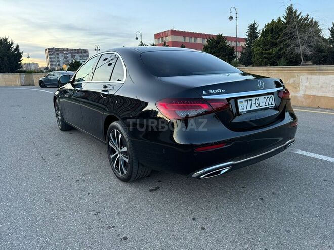 Mercedes E 300 e 4MATIC 2022, 22,800 km - 2.0 л - Bakı
