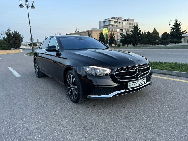 Mercedes E 300 e 4MATIC 2022, 22,800 km - 2.0 л - Bakı