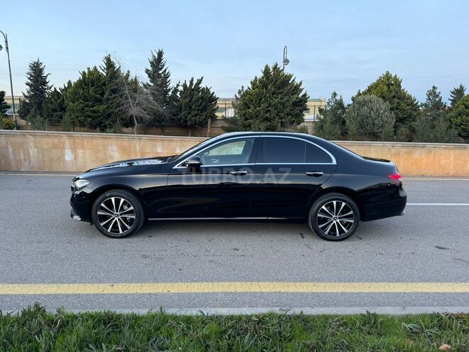 Mercedes E 300 e 4MATIC 2022, 22,800 km - 2.0 л - Bakı