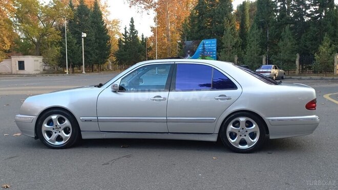Mercedes E 240 2000, 433,000 km - 2.4 л - Bakı