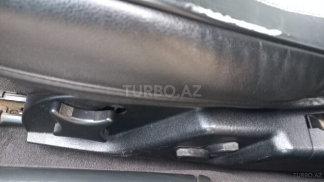 Mercedes E 240 2000, 433,000 km - 2.4 л - Bakı
