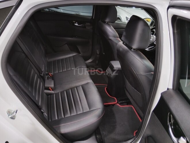 Kia Forte-13