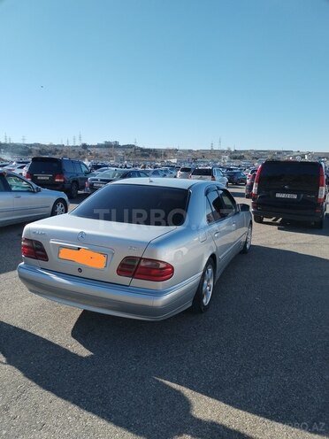 Mercedes E 220 d 2001, 431,754 km - 2.2 l - Bakı