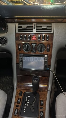 Mercedes E 240 1998, 257,000 km - 2.4 l - Sumqayıt