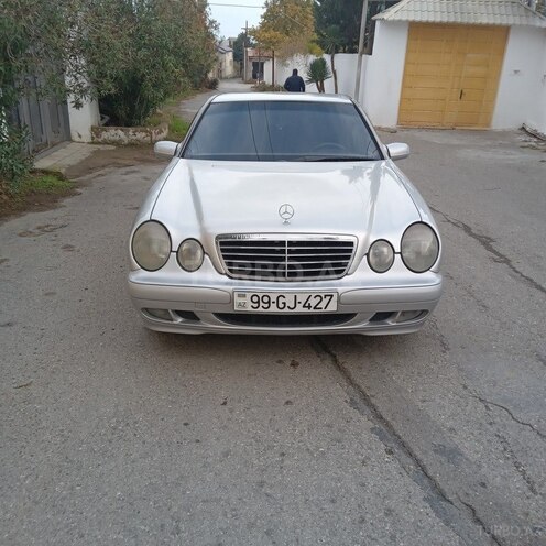 Mercedes E 220 d 2001, 431,754 km - 2.2 l - Bakı