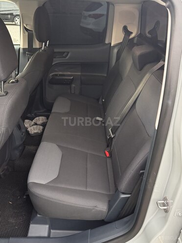 Ford Maverick-14