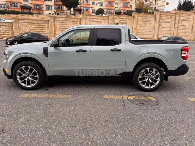 Ford Maverick-7