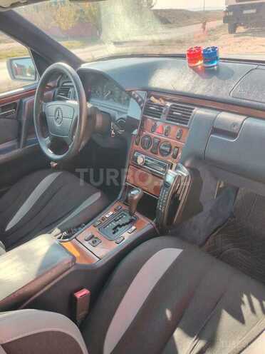 Mercedes E 220 d 1997, 515,949 km - 2.2 l - Bakı