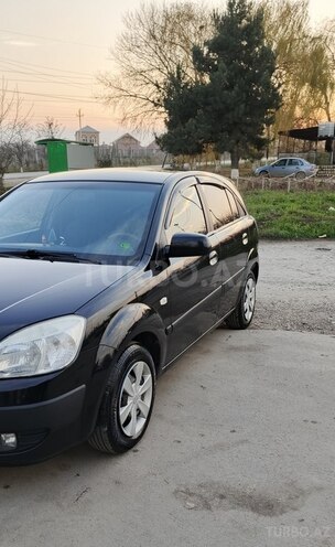 Kia Rio 2006, 193,000 km - 1.4 l - Quba