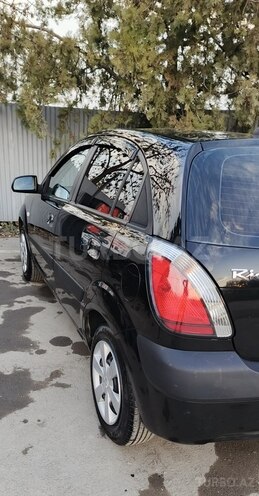 Kia Rio 2006, 193,000 km - 1.4 l - Quba