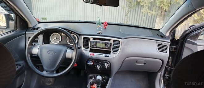 Kia Rio 2006, 193,000 km - 1.4 l - Quba