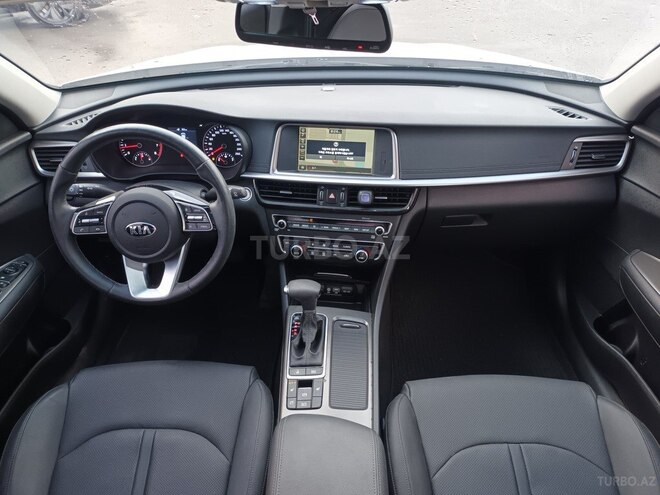 Kia K5-3