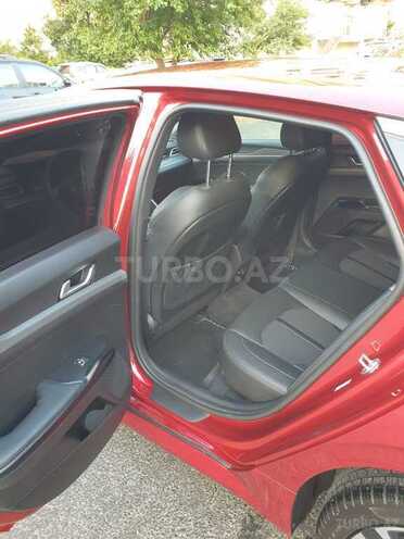 Kia K5-10