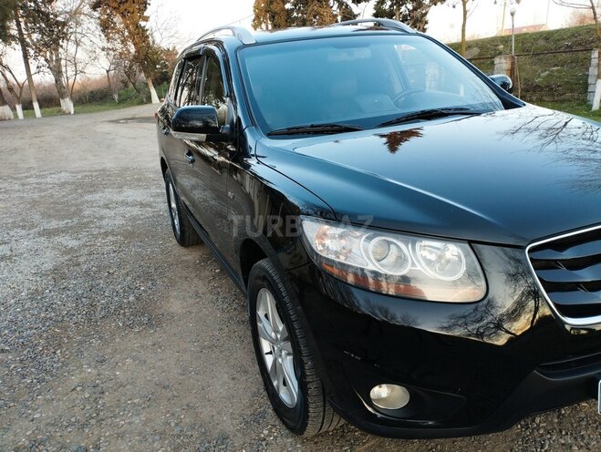 Hyundai Santa Fe 2010, 202,600 km - 2.0 l - Saatlı