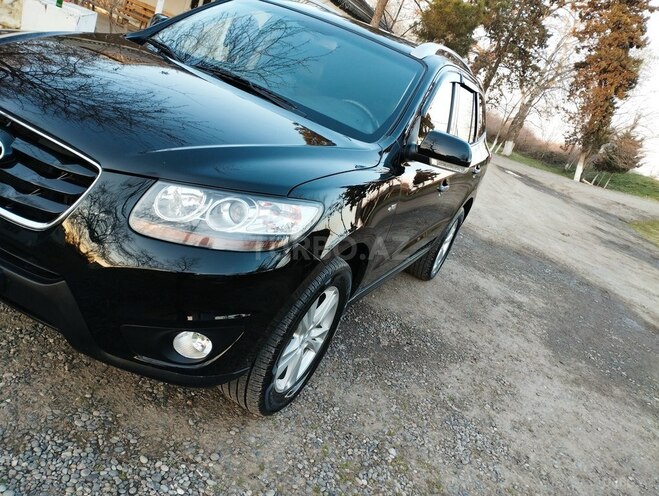 Hyundai Santa Fe 2010, 202,600 km - 2.0 l - Saatlı