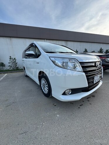Toyota Noah 2015, 81,000 km - 1.8 l - Bakı