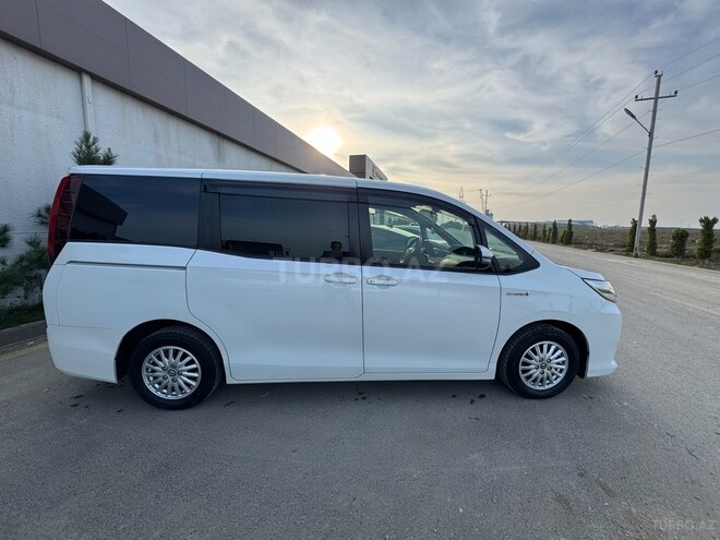 Toyota Noah 2015, 81,000 km - 1.8 l - Bakı