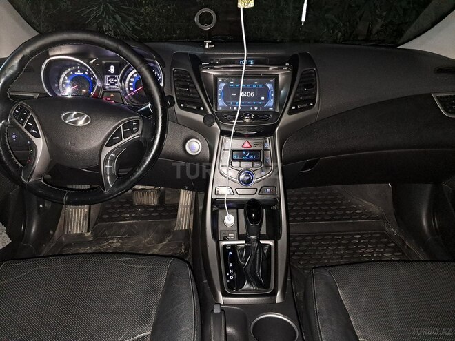 Hyundai Avante 2014, 110,234 km - 1.6 л - Laçın