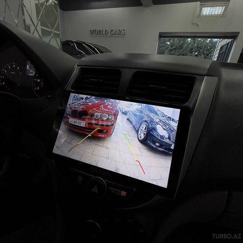 Hyundai Accent-10