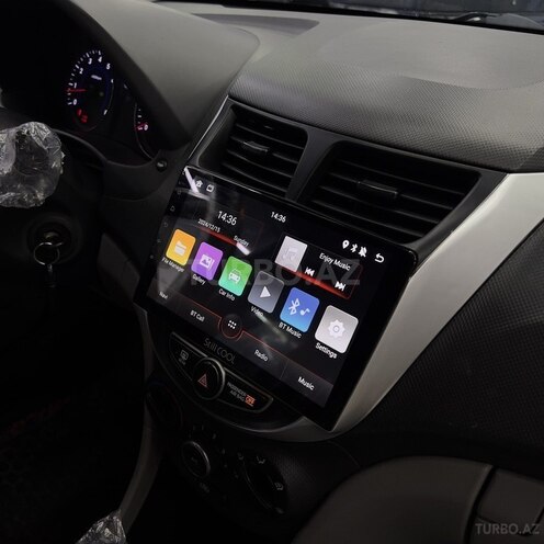 Hyundai Accent-14
