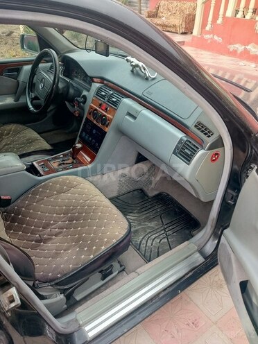 Mercedes E 200 1999, 809,568 km - 2.0 l - Bakı