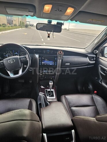 Toyota Fortuner 2018, 200,000 km - 2.7 l - Bakı