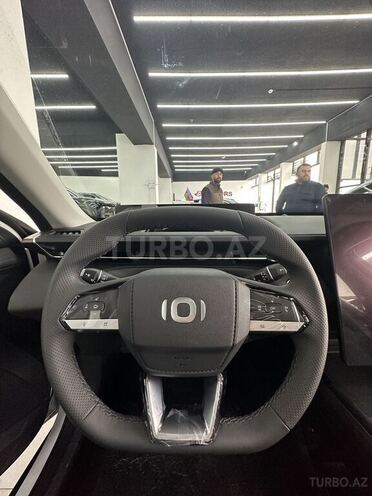 Changan Qiyuan A05-8