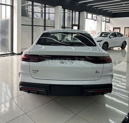 BYD Qin L-5