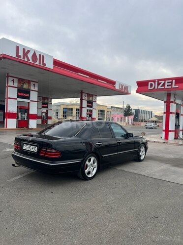 Mercedes E 200 2000, 451,000 km - 2.0 l - Ağcabədi