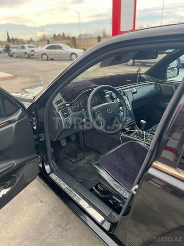Mercedes E 200 2000, 451,000 km - 2.0 l - Ağcabədi