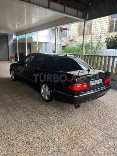 Mercedes E 200 2000, 451,000 km - 2.0 l - Ağcabədi