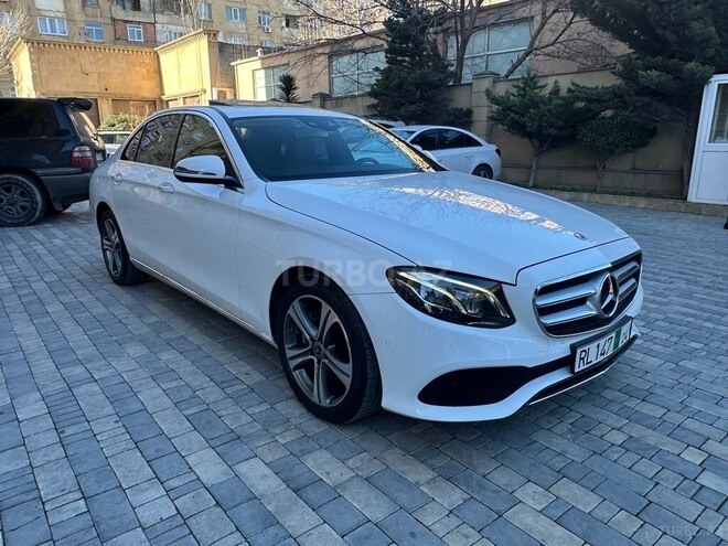 Mercedes E 220 d-2