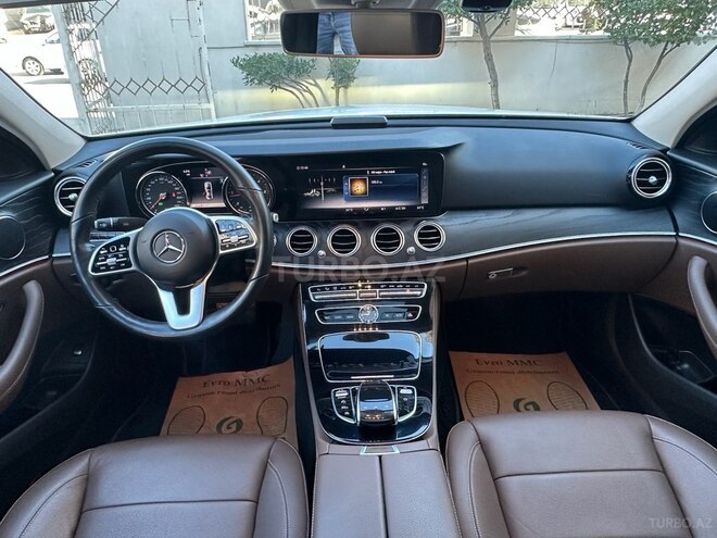 Mercedes E 220 d-9
