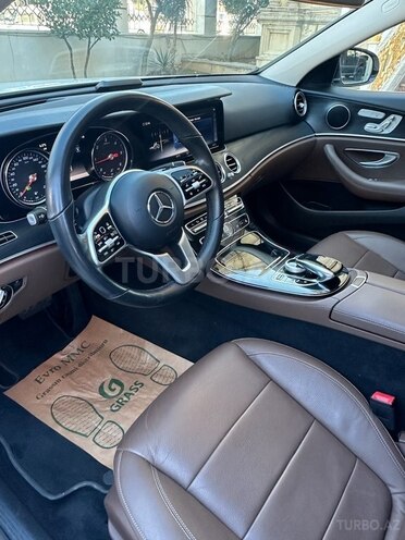Mercedes E 220 d-10